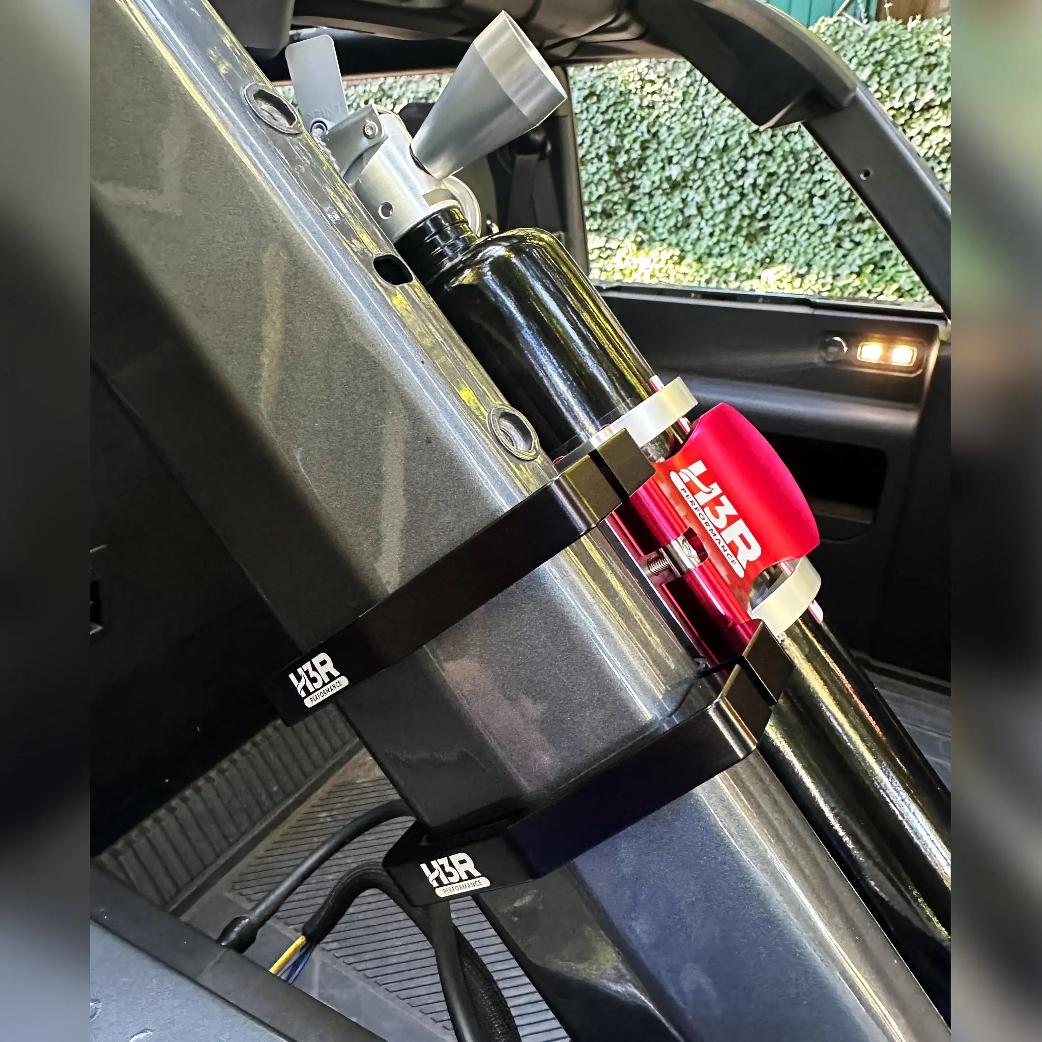 Ford Bronco Fire Extinguisher Roll Bar Mount (four-door)